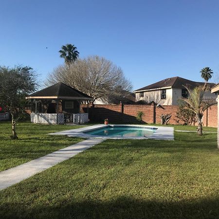 Cheerful 4 Bedroom Home With Pool And Bbq Area With 5Th Bedroom Option Brownsville Extérieur photo