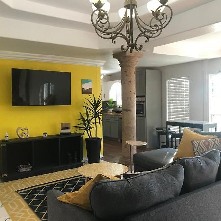 Cheerful 4 Bedroom Home With Pool And Bbq Area With 5Th Bedroom Option Brownsville Extérieur photo