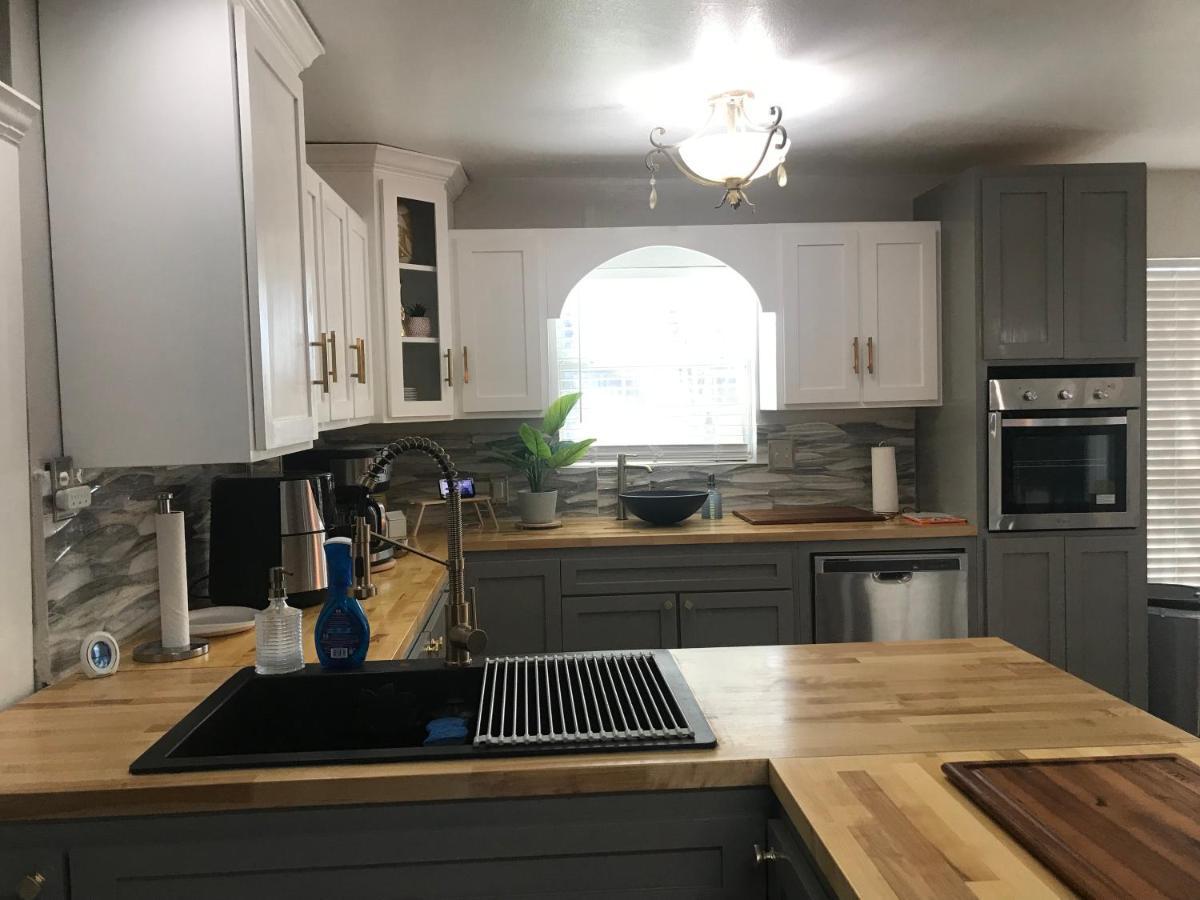 Cheerful 4 Bedroom Home With Pool And Bbq Area With 5Th Bedroom Option Brownsville Extérieur photo
