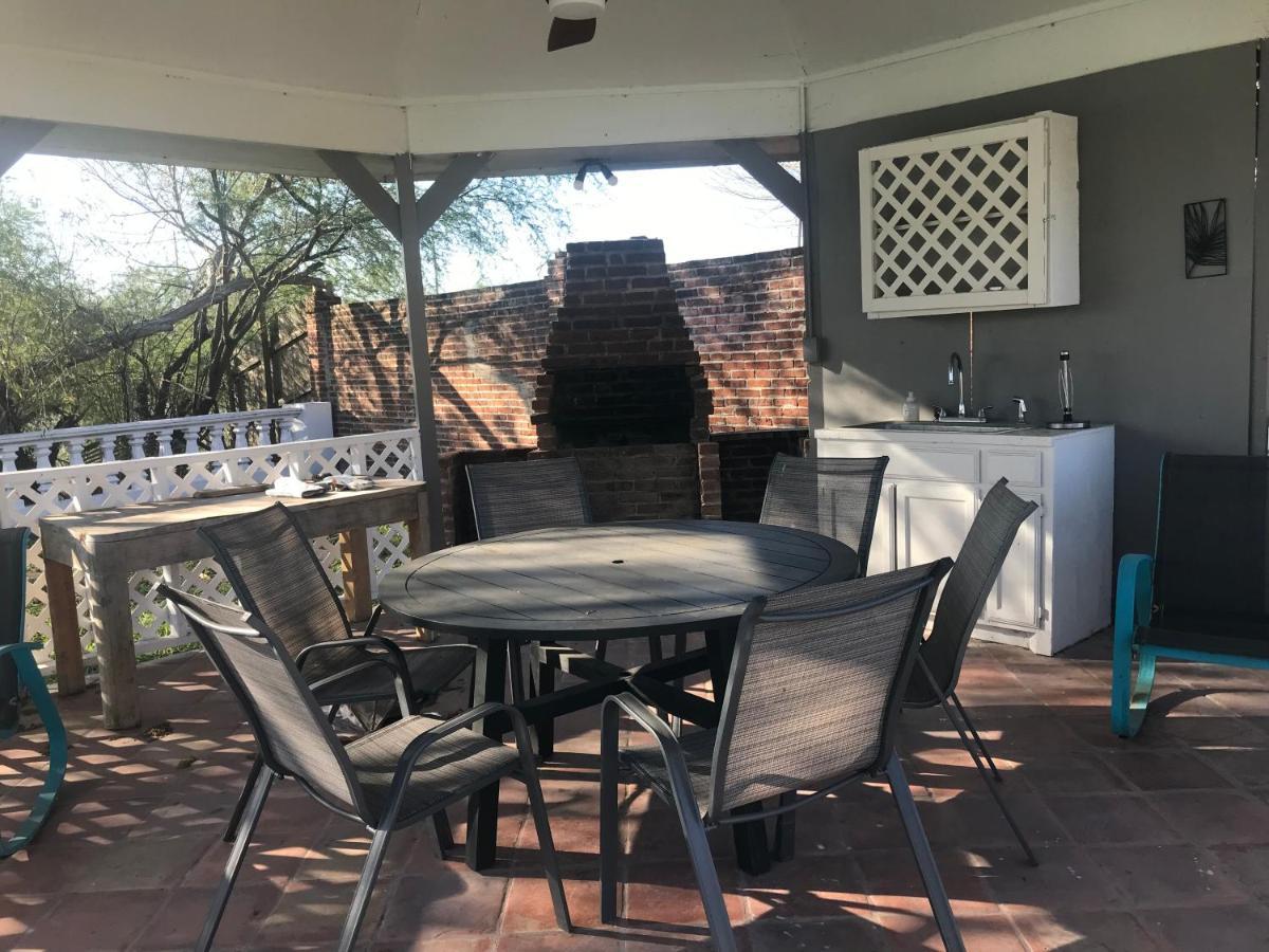 Cheerful 4 Bedroom Home With Pool And Bbq Area With 5Th Bedroom Option Brownsville Extérieur photo