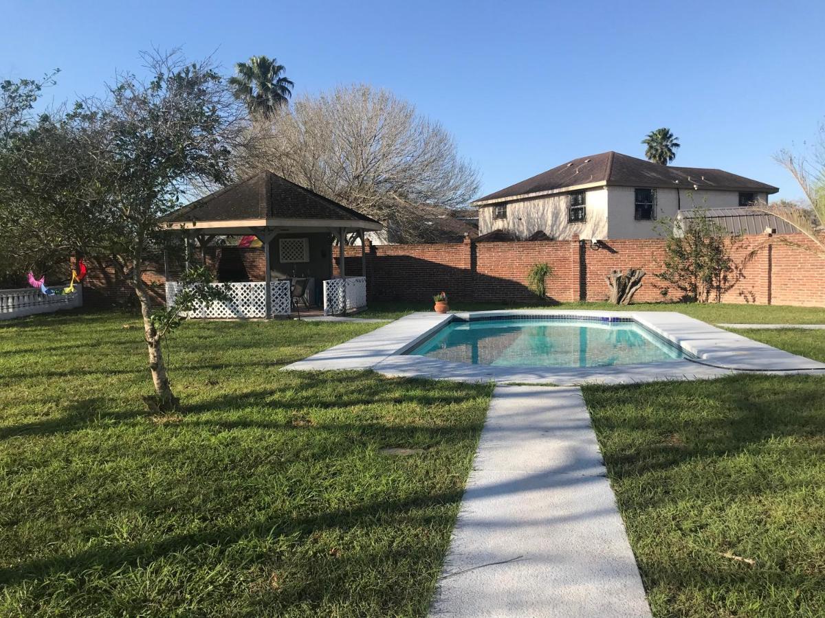 Cheerful 4 Bedroom Home With Pool And Bbq Area With 5Th Bedroom Option Brownsville Extérieur photo