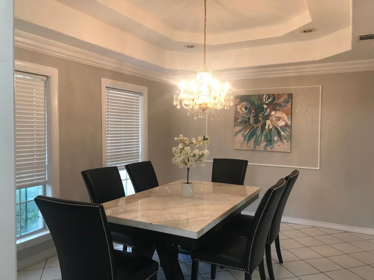Cheerful 4 Bedroom Home With Pool And Bbq Area With 5Th Bedroom Option Brownsville Extérieur photo