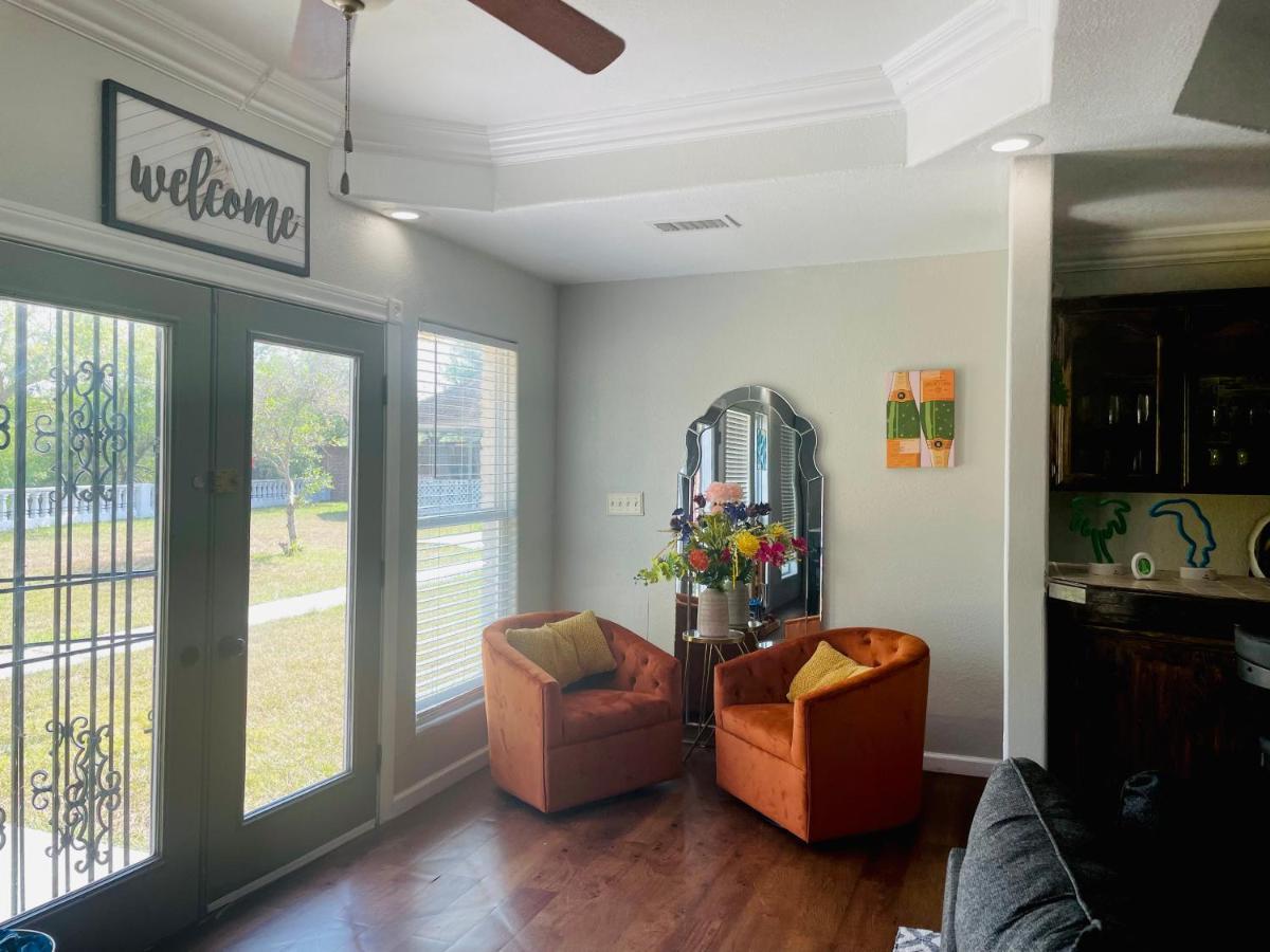 Cheerful 4 Bedroom Home With Pool And Bbq Area With 5Th Bedroom Option Brownsville Extérieur photo